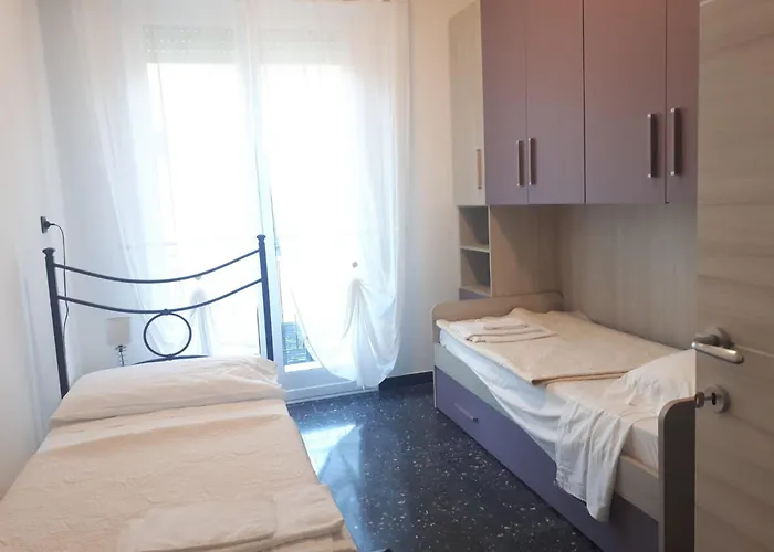 Lägenhet & Cinque Terre Moneglia