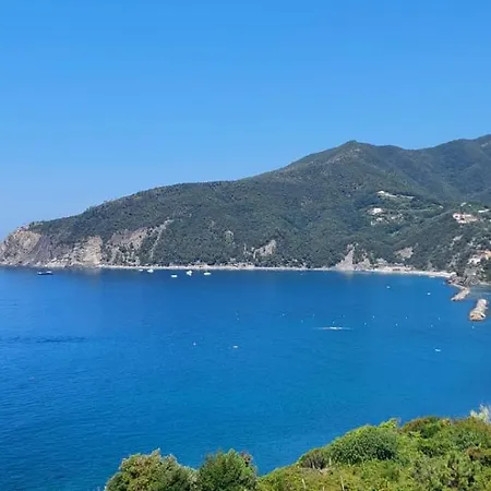 & Cinque Terre * Moneglia