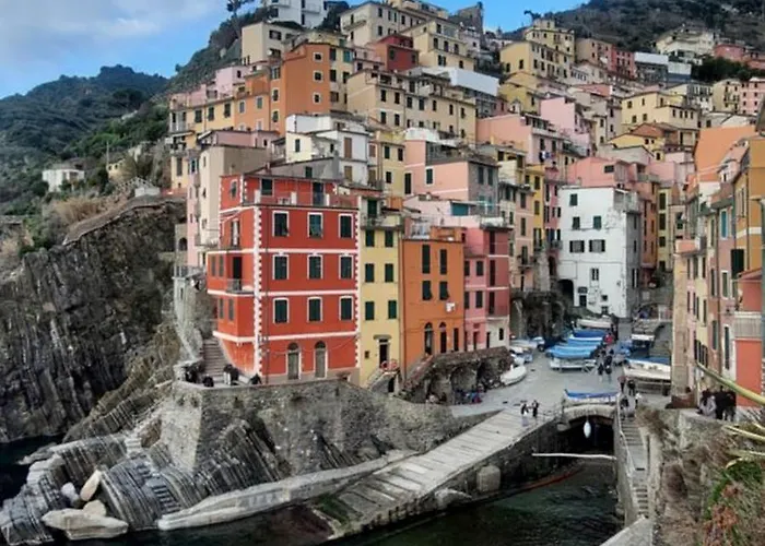 & Cinque Terre